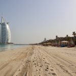 Emiraten offeren vrije vrijdag op uit economisch motief